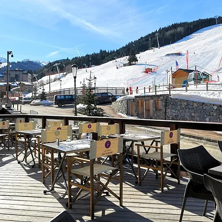 Les Flocons 3* Κουρσεβέλ