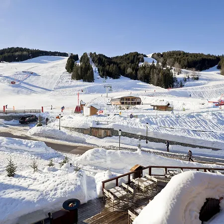 Les Flocons מלון 3*